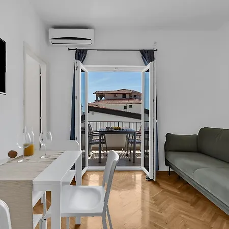 Barbaric Apartment Zaostrog