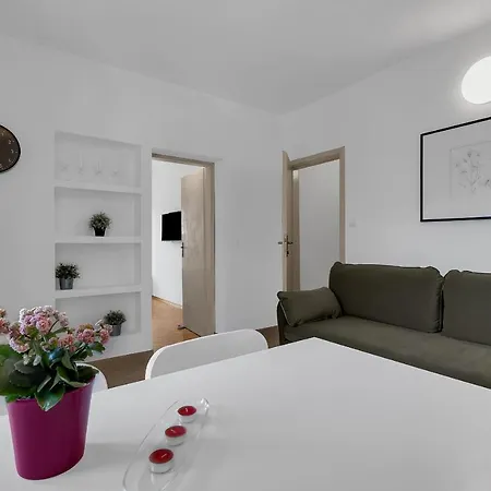 Apartment Barbaric