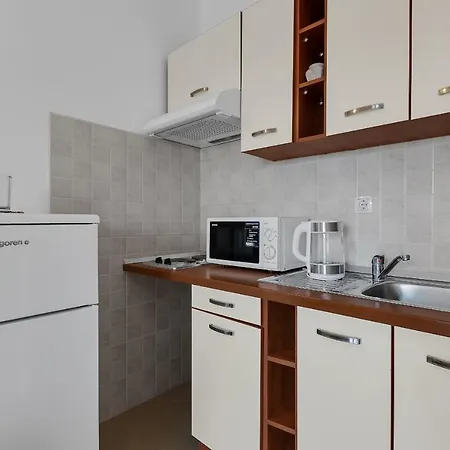 Barbaric زاووستروج